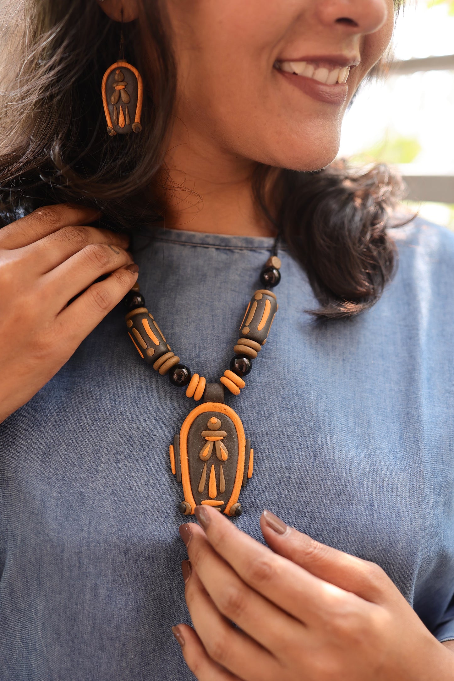Niva Poly Ceramic Necklace & Earring set