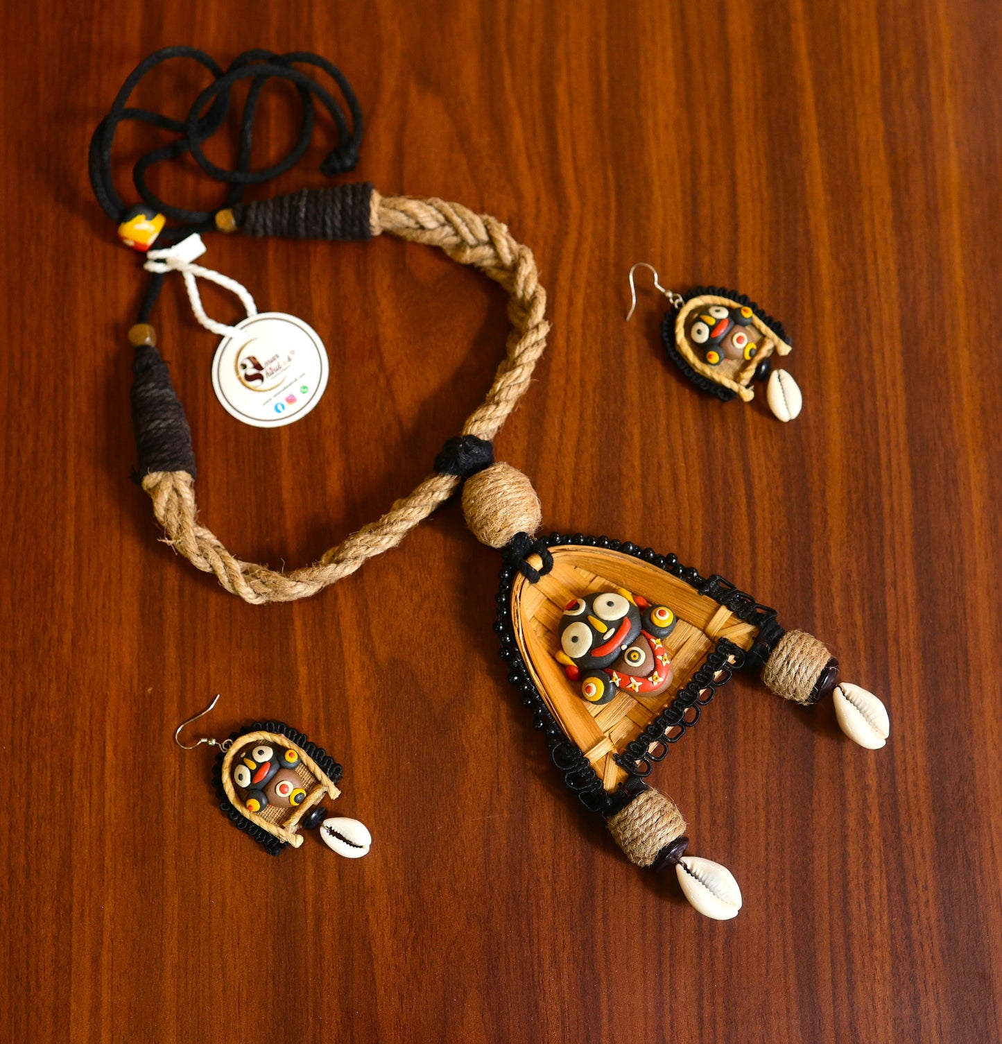 Keshava Poly Ceramic Necklace & Earring set