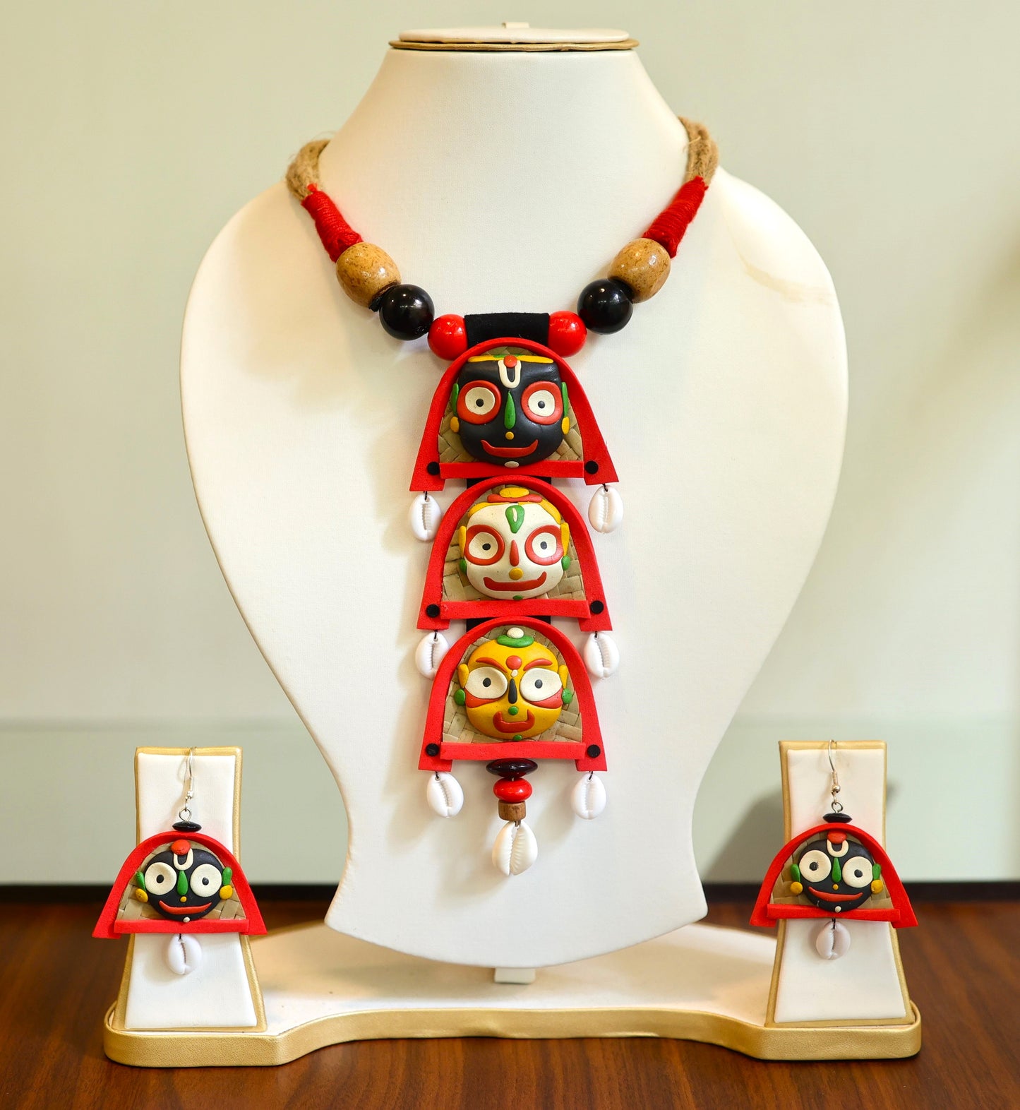 Govinda Poly Ceramic Necklace & Earring set