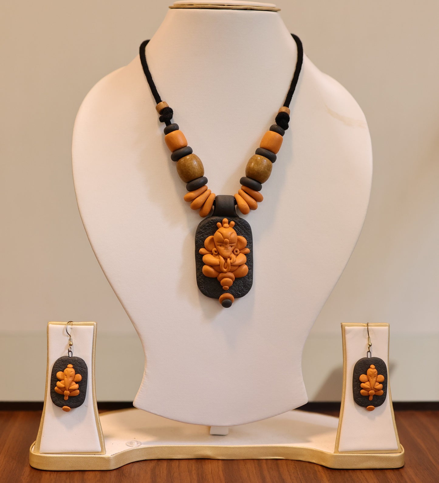 Devavrata Poly Ceramic Necklace & Earring set