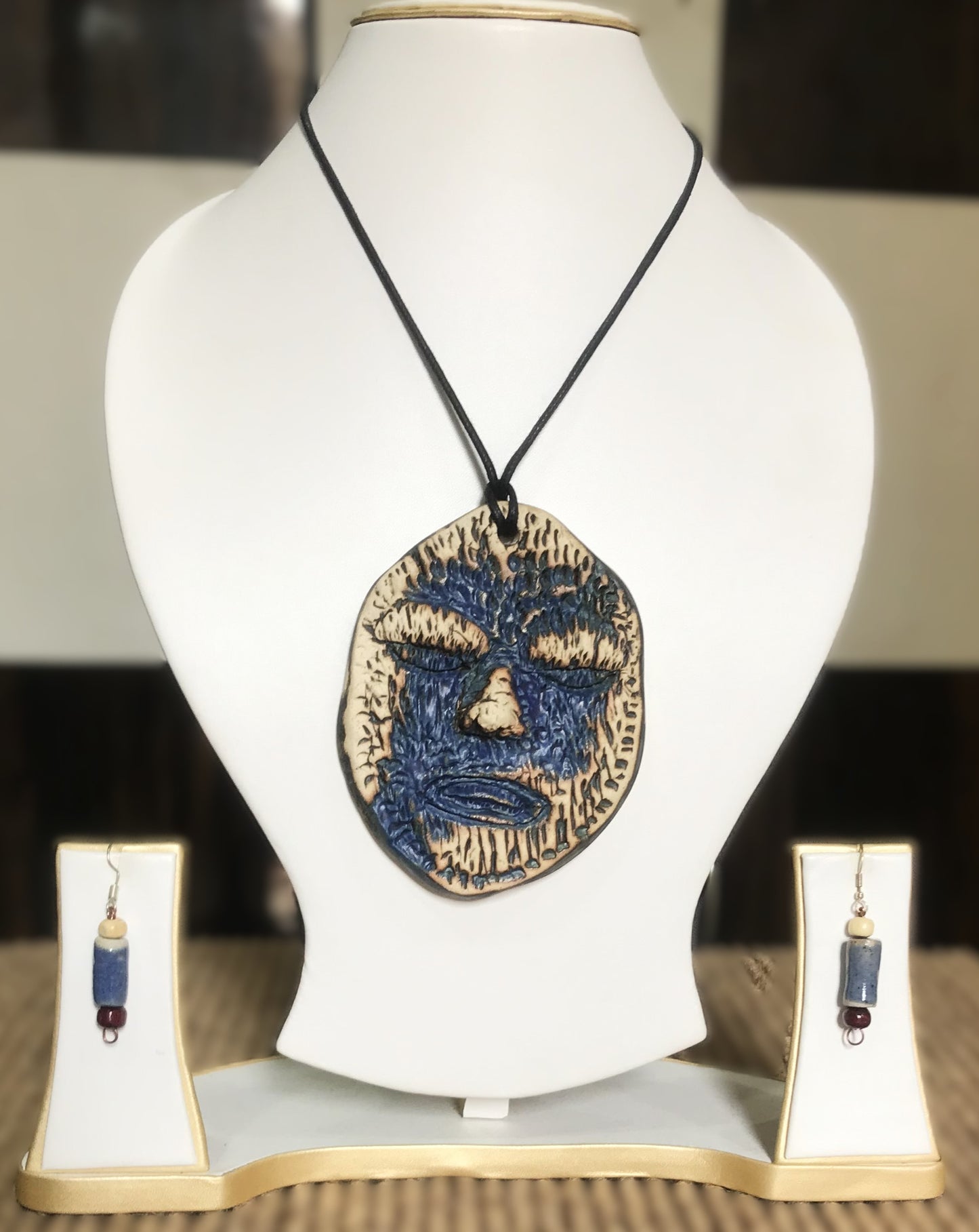 Isla Ceramic Necklace & Earring set
