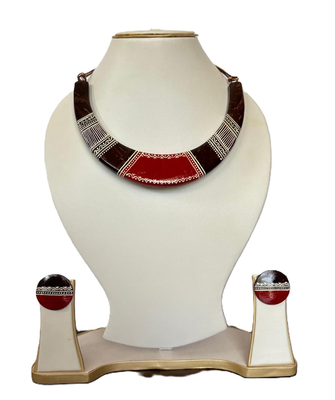 Krishika Coco Shell Necklace & Earring set