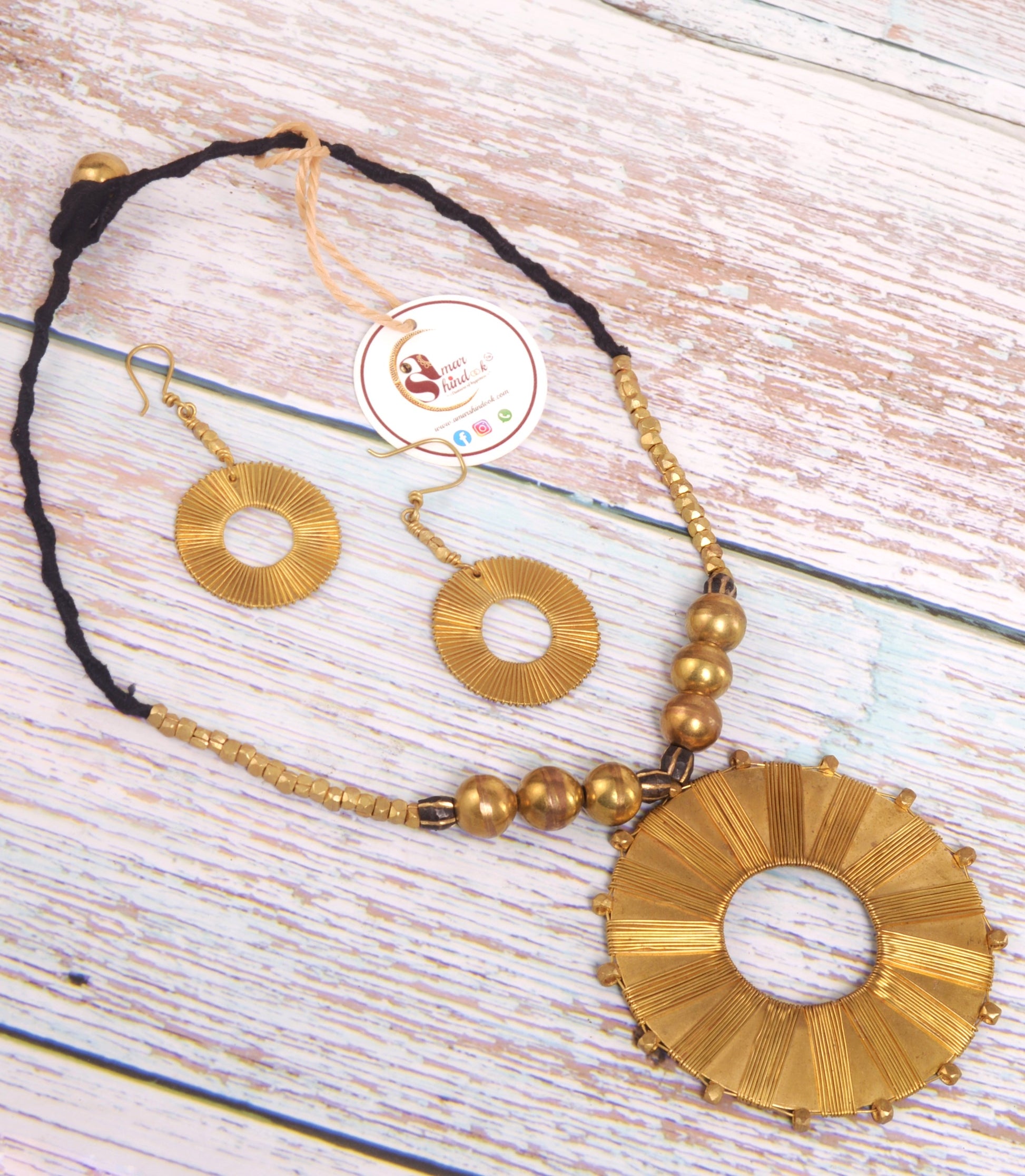 Parnika Dokra Jewellery Necklace & Earrings Set