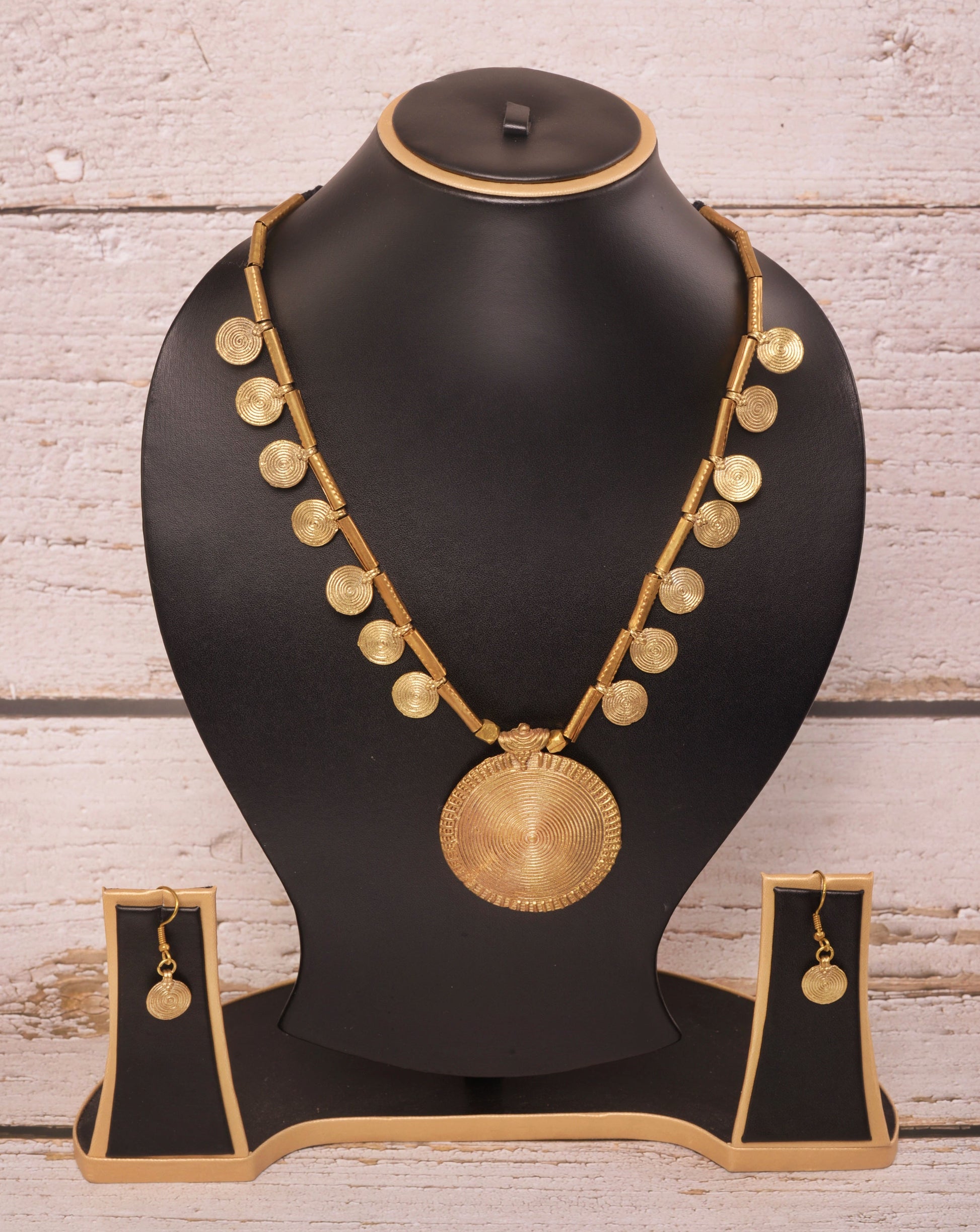 Pihu Dokra Jewellery Necklace & Earrings Set