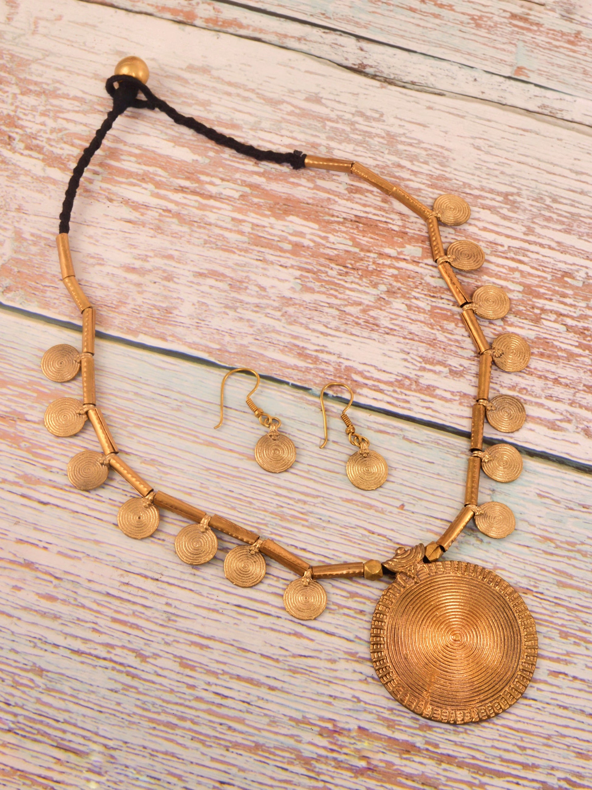 Pihu Dokra Jewellery Necklace & Earrings Set