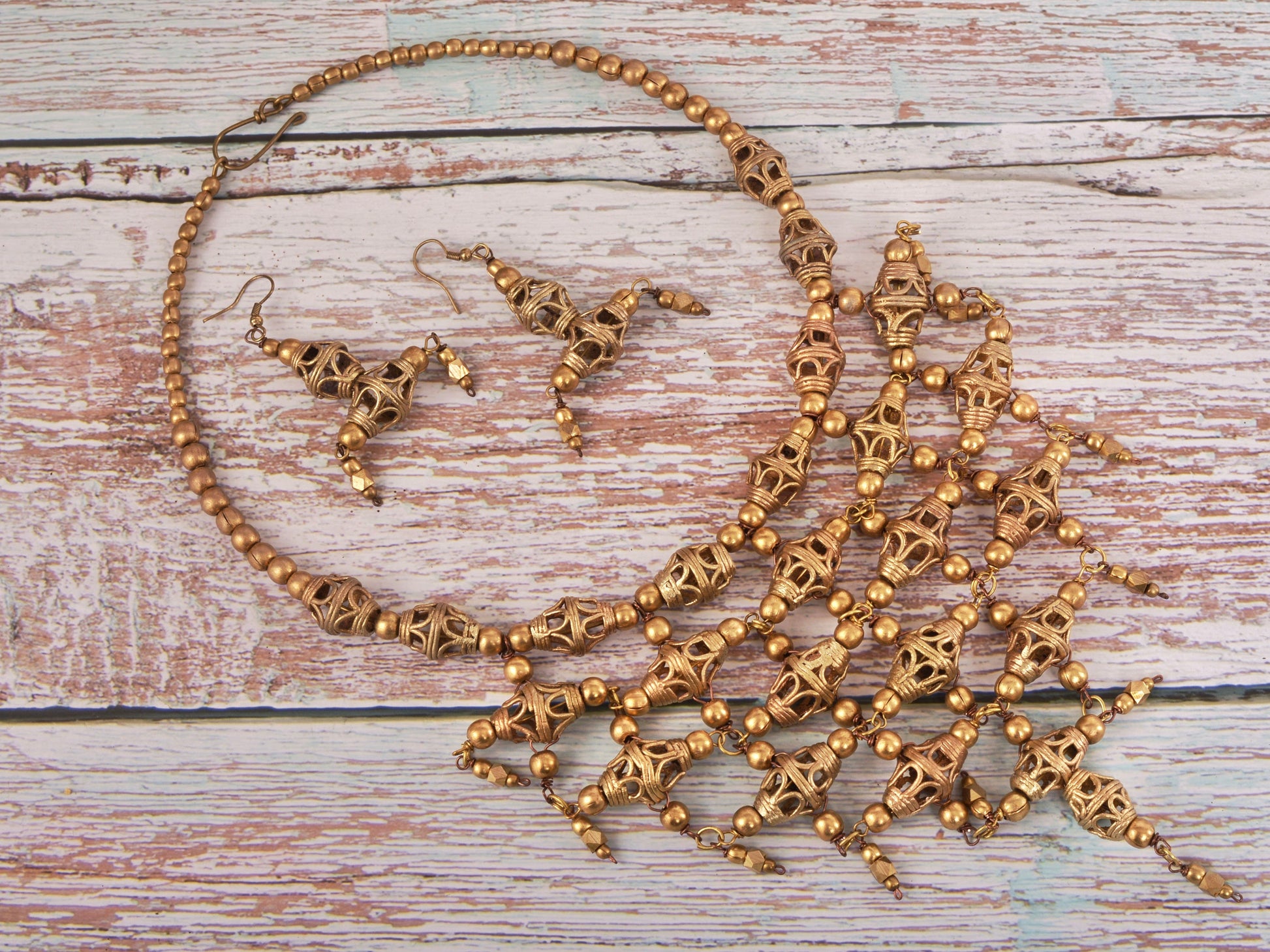 Aapti Dokra Jewellery Hasli Necklace & Earrings Set