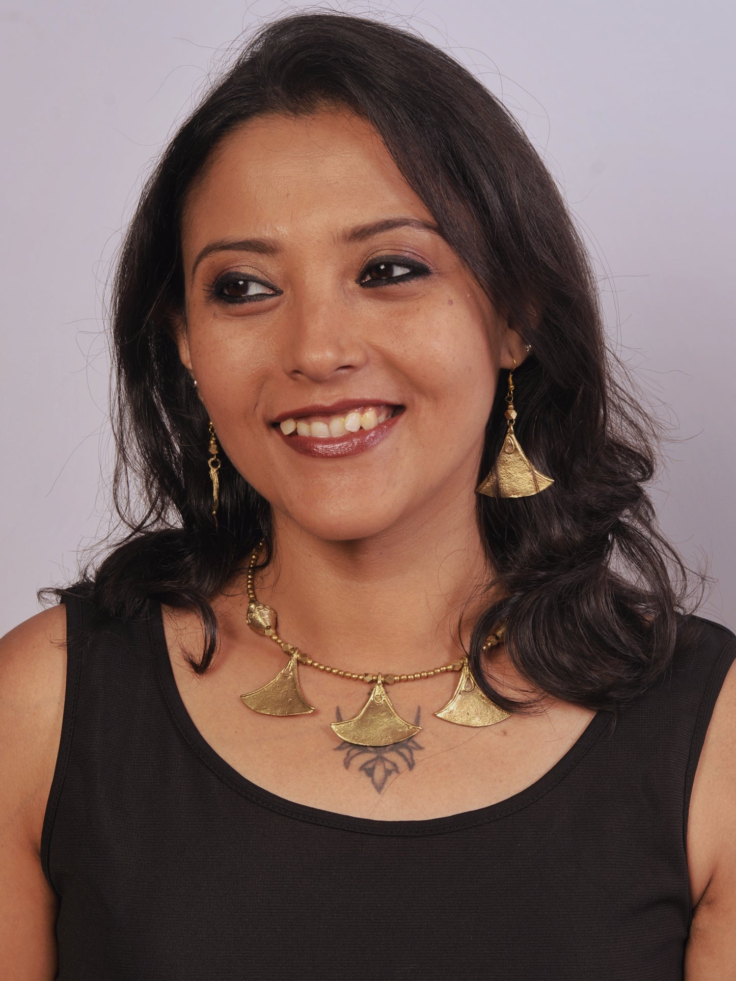 Aaheli Dokra Jewellery Hasli Necklace & Earrings Set