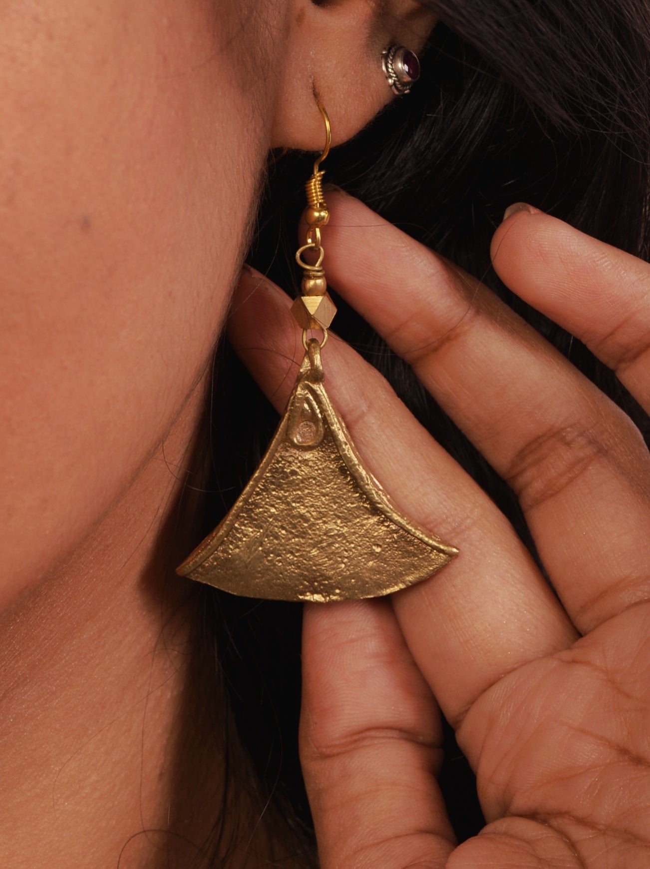 Aaheli Dokra Jewellery Hasli Necklace & Earrings Set