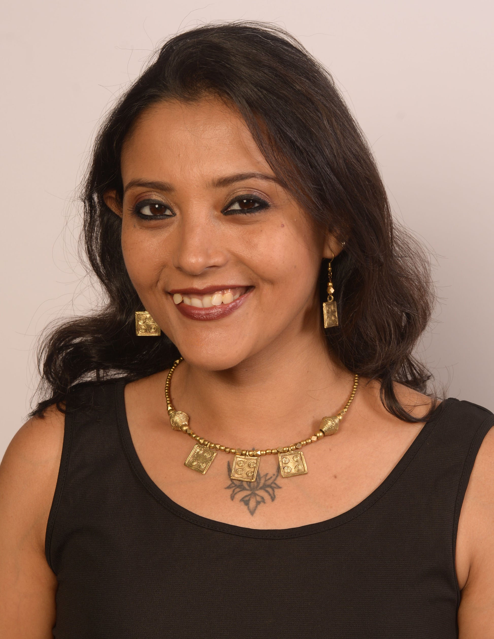 Anvi Dokra Jewellery Hasli Necklace & Earrings Set