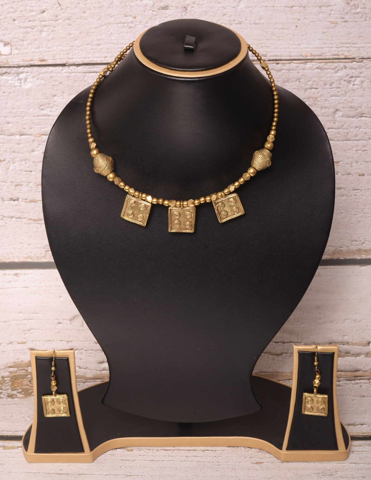 Anvi Dokra Jewellery Hasli Necklace & Earrings Set