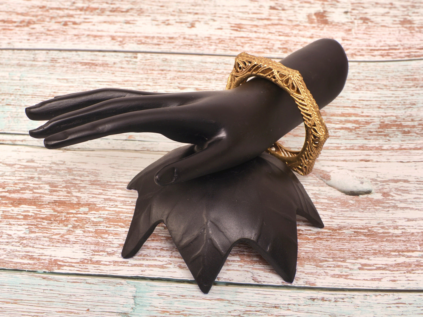 Bhuvi Dokra Jewellery Bangle