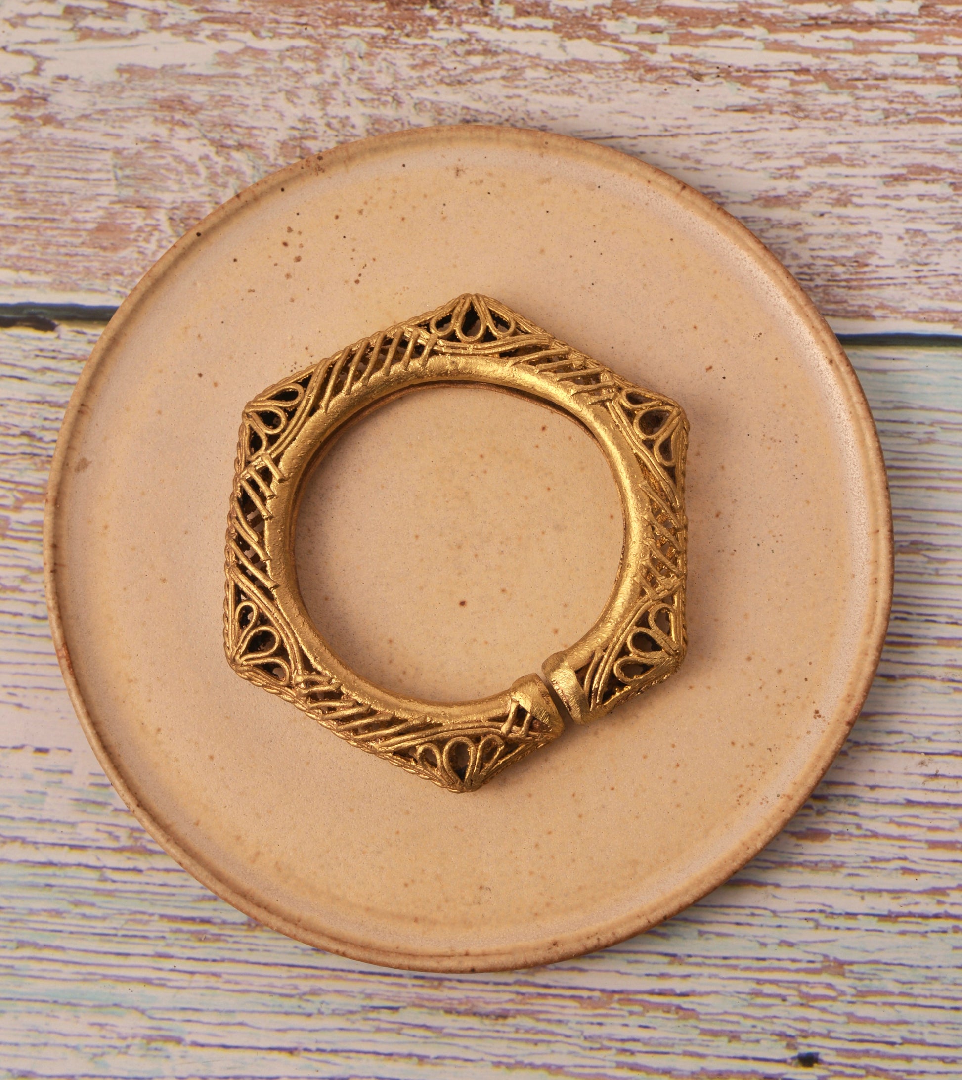 Bhuvi Dokra Jewellery Bangle