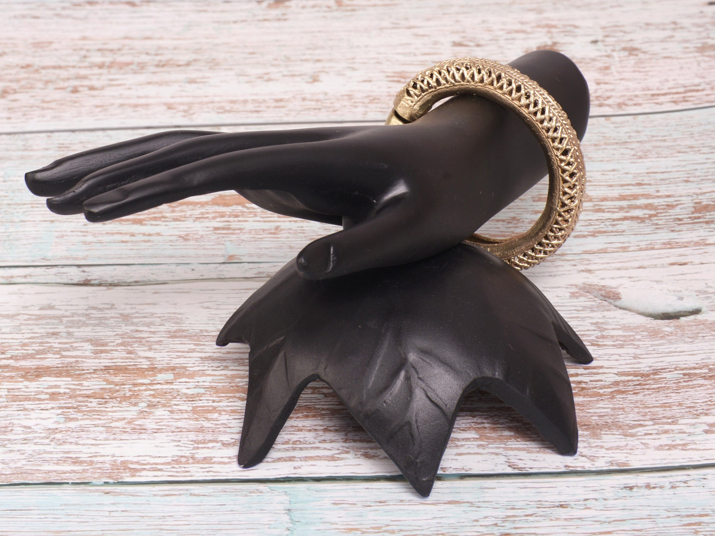 Tisya Dokra Jewellery Bangle