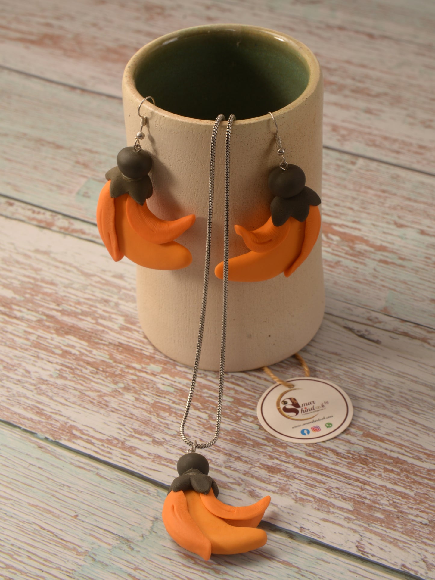 Kimshuk Palash Clay Pendant & Earring set