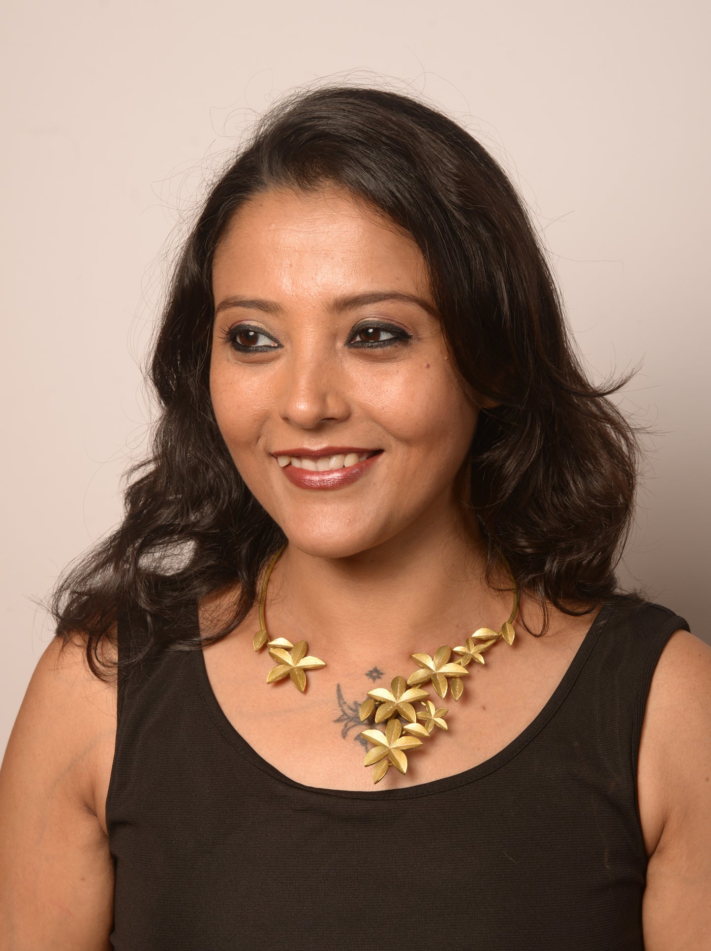 Aeindri Brass Hasli Necklace
