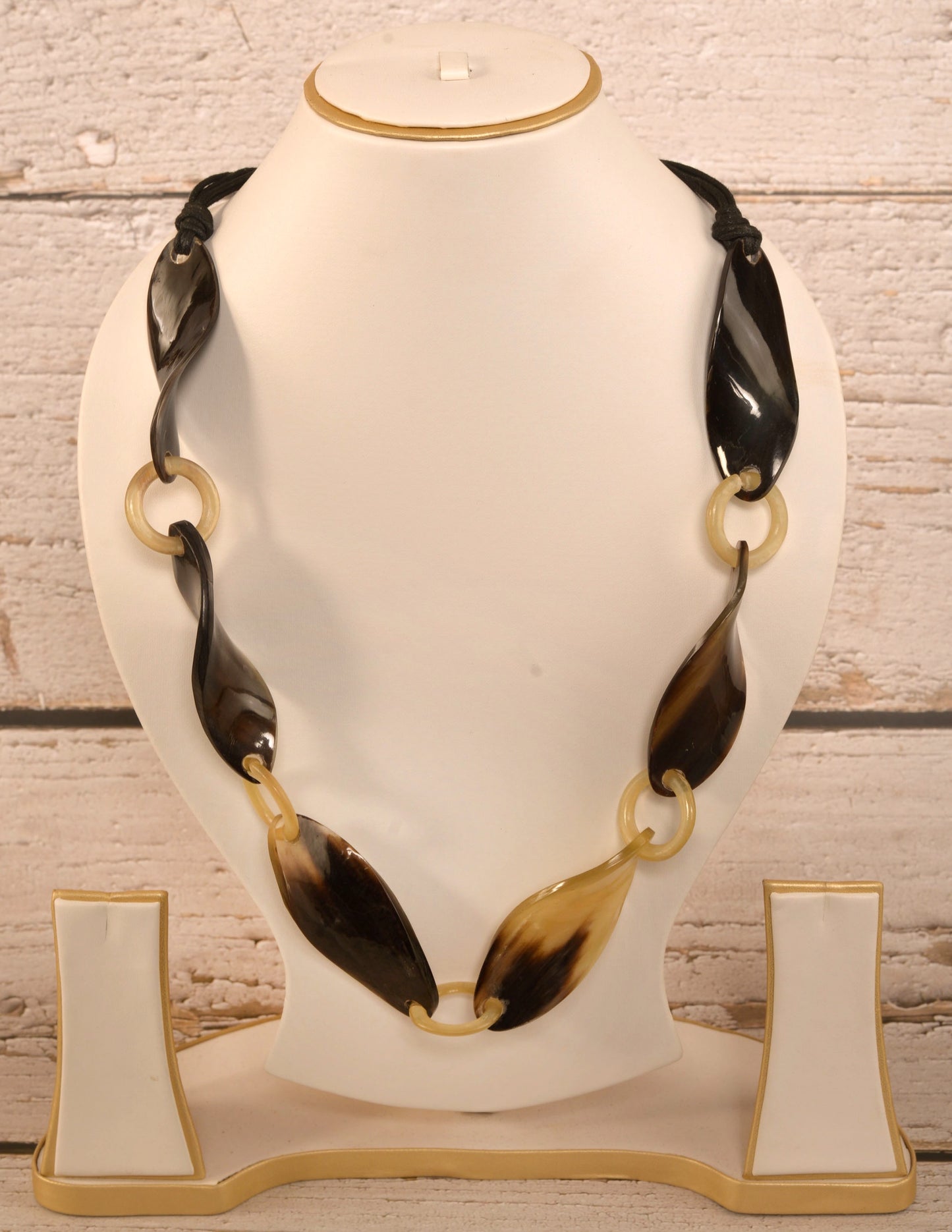Zena Horn Necklace