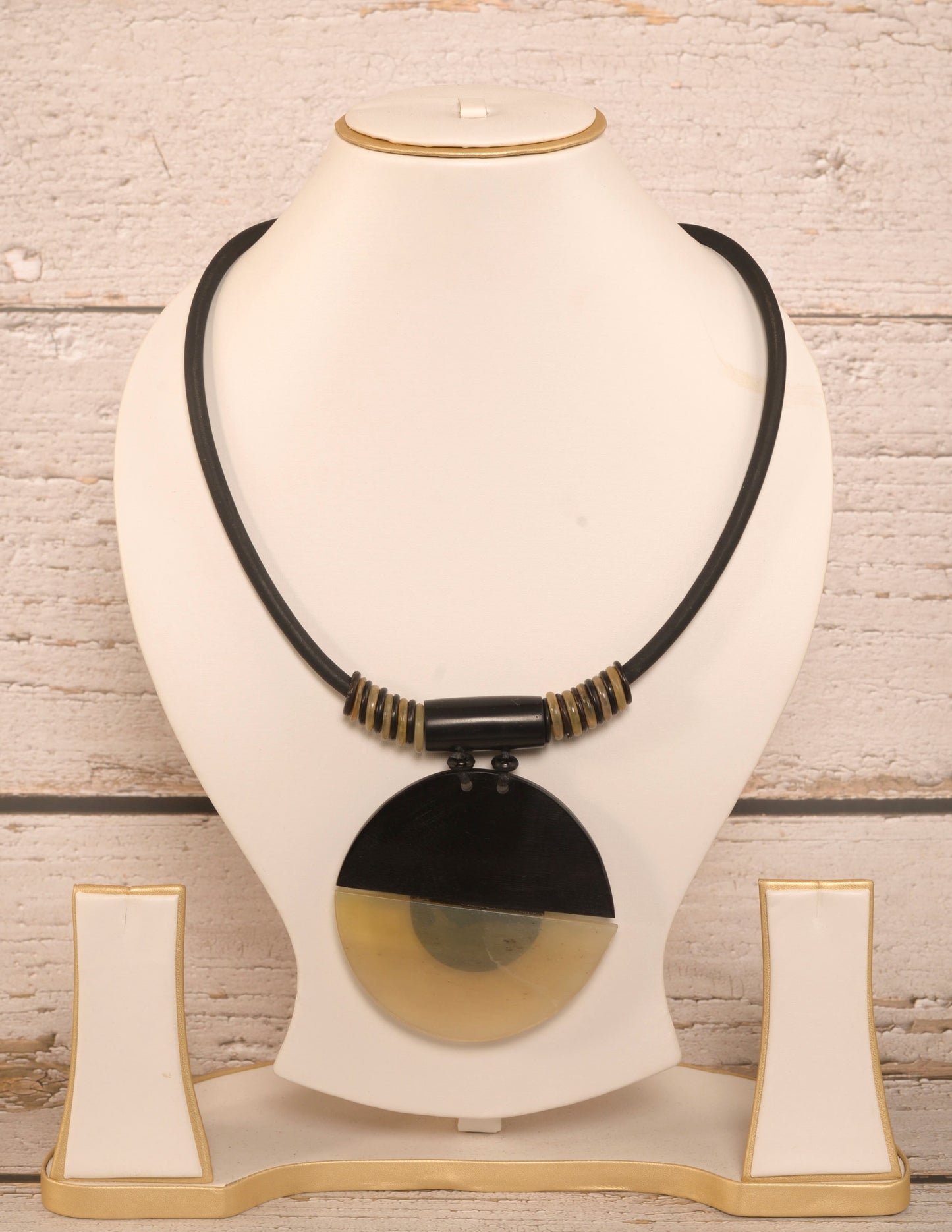 Zenshi Horn Necklace