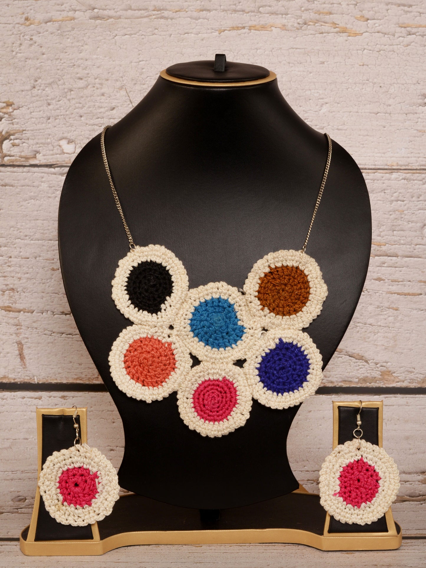 Aarani Crochet Necklace & Earrings set