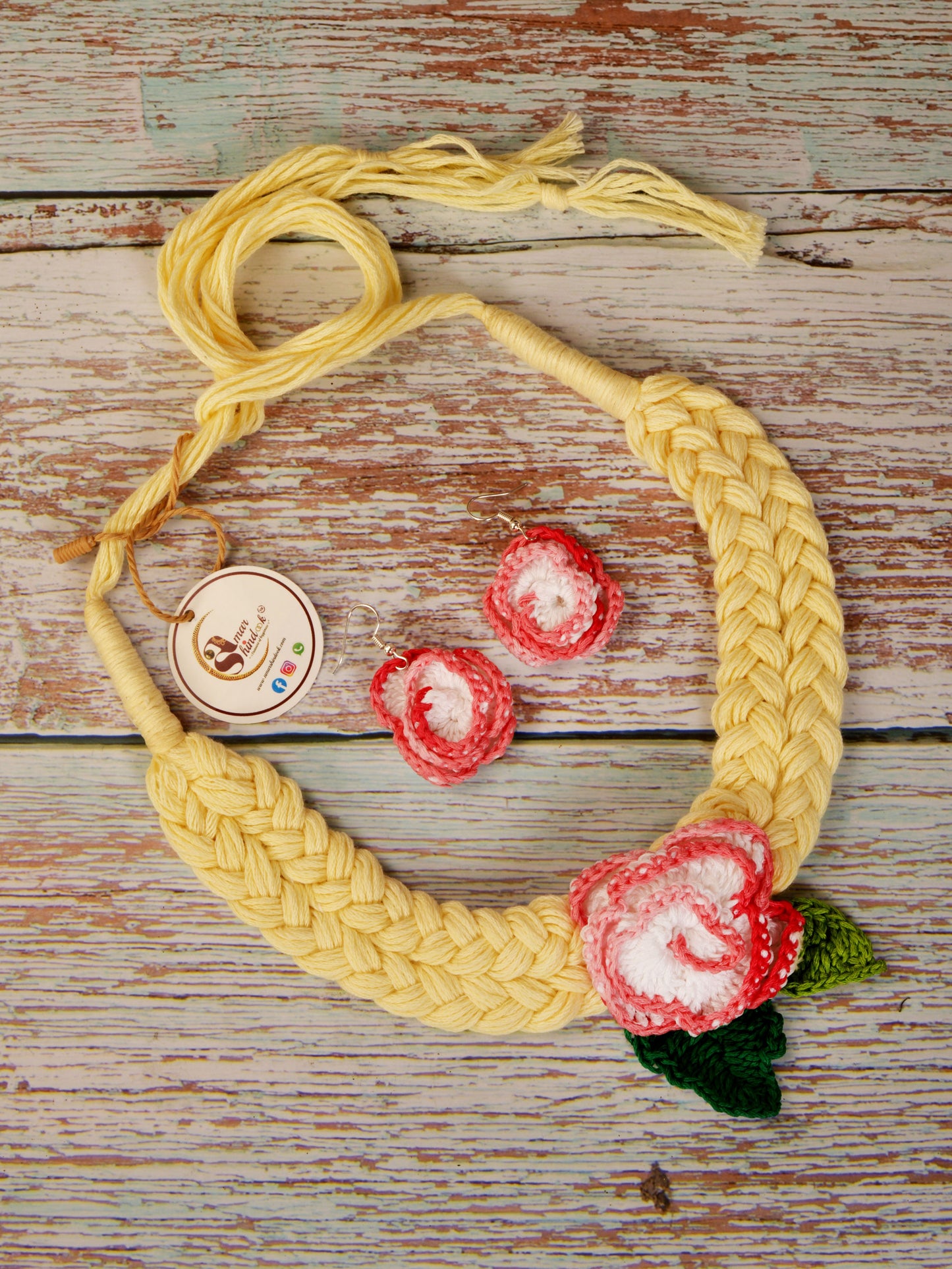 Aarti Crochet Necklace & Earrings set