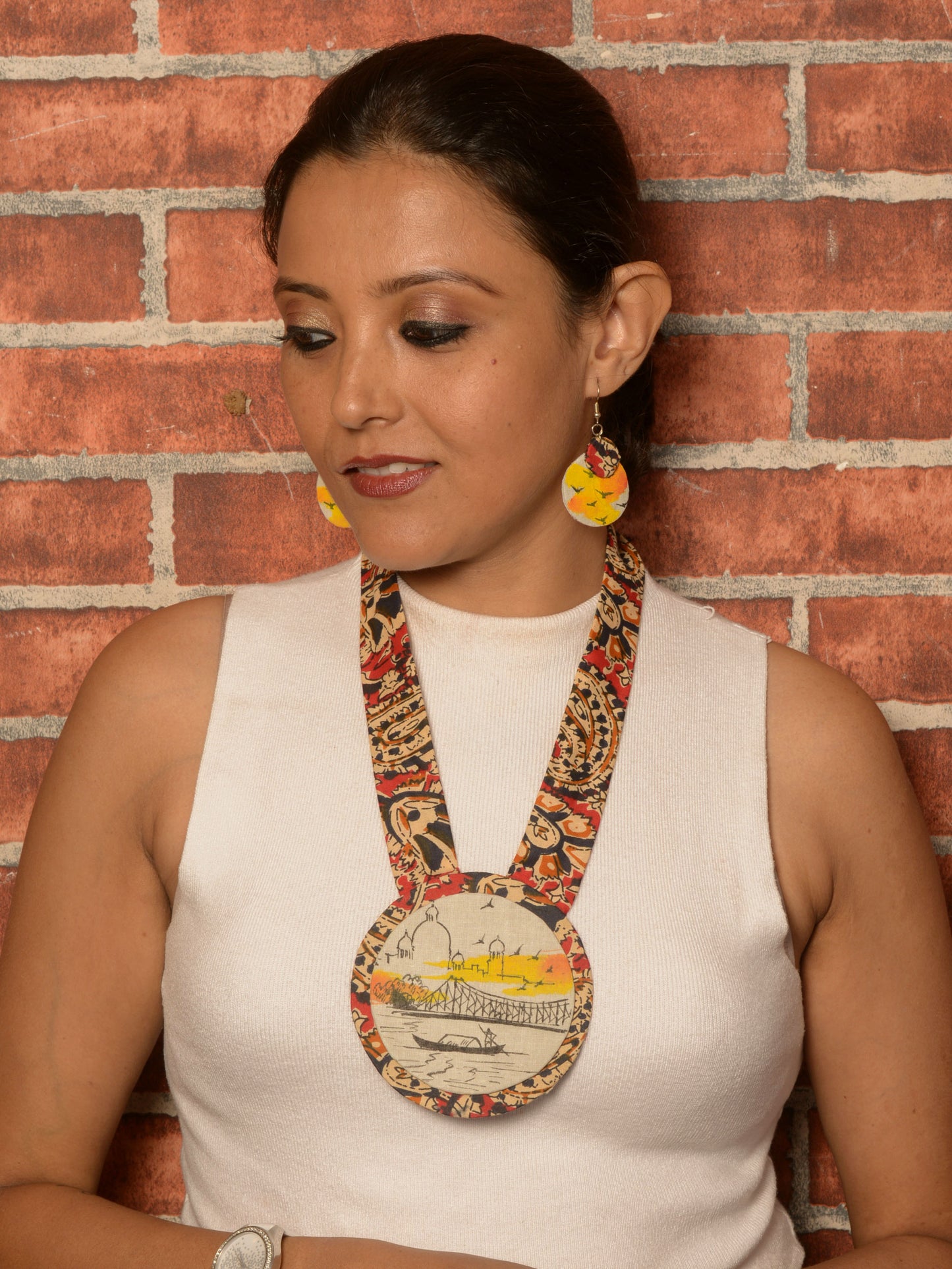 Abhisri Fabric Kolkata Theme Necklace & Earrings set