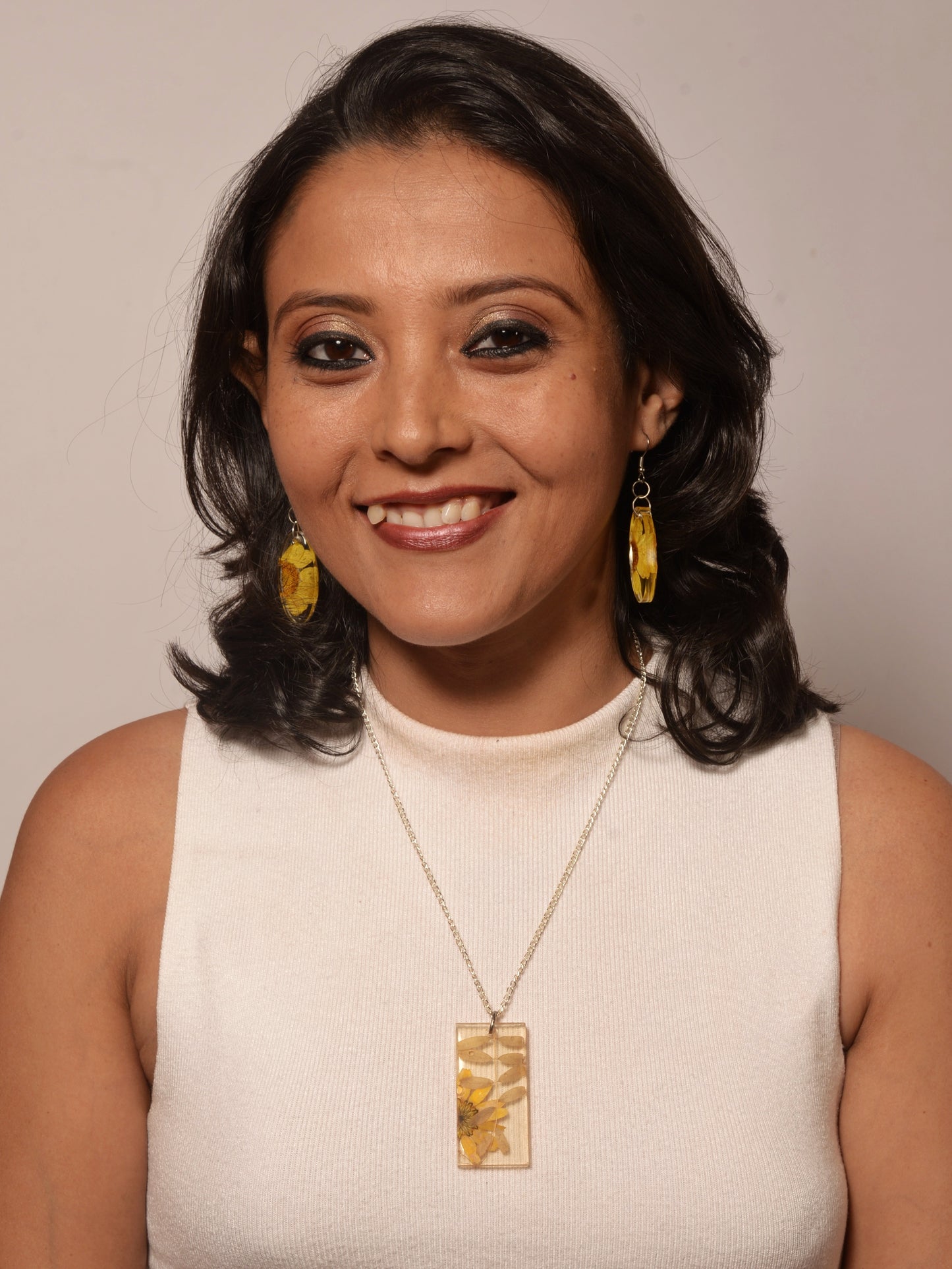 Olivia Resin Pendant & Earrings set