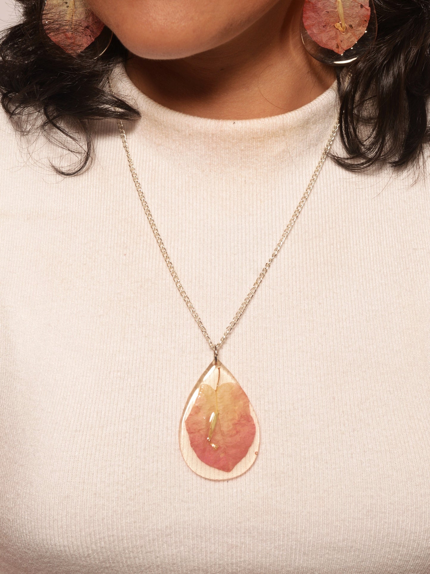 Evelyn Resin Pendant & Earrings set