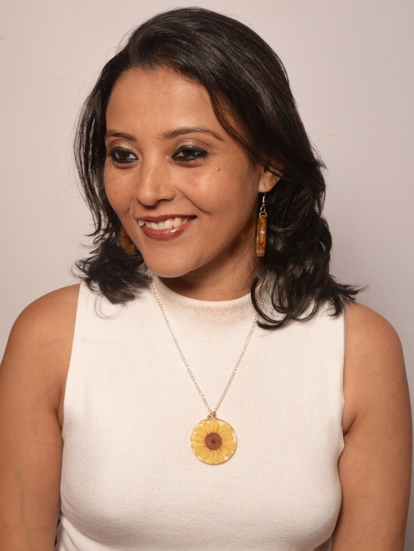 Maria Resin Pendant & Earrings set