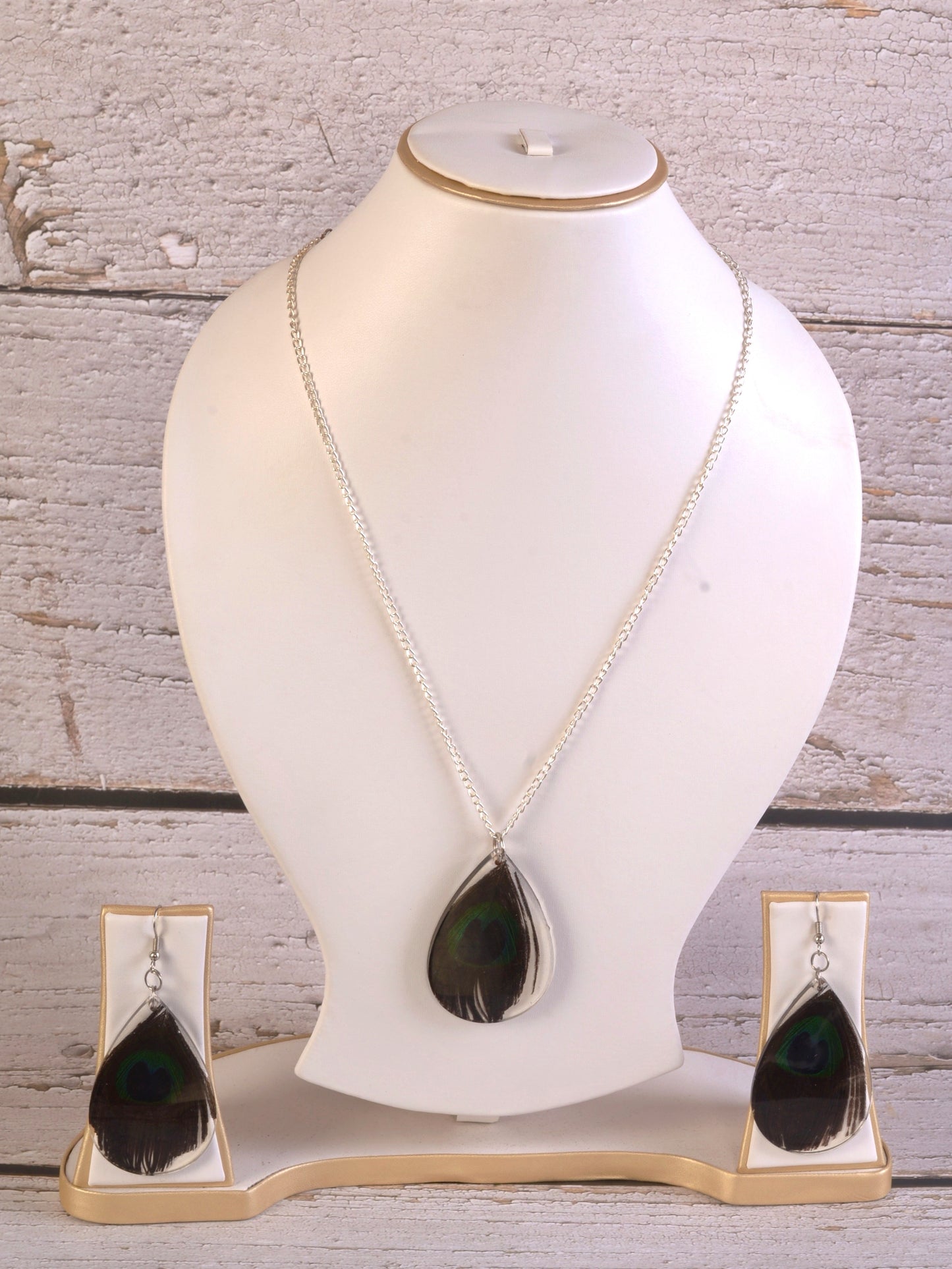 Jennifer Resin Pendant & Earrings set