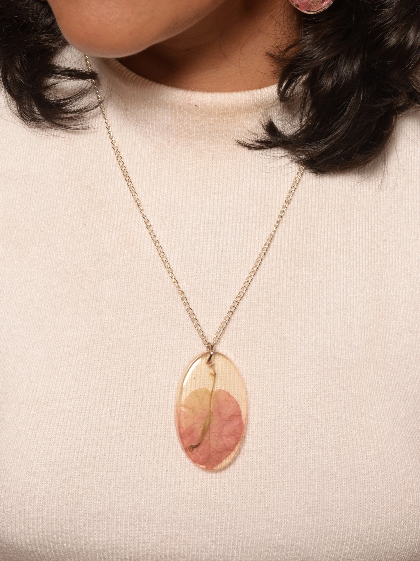 Linda Resin Pendant & Earrings set
