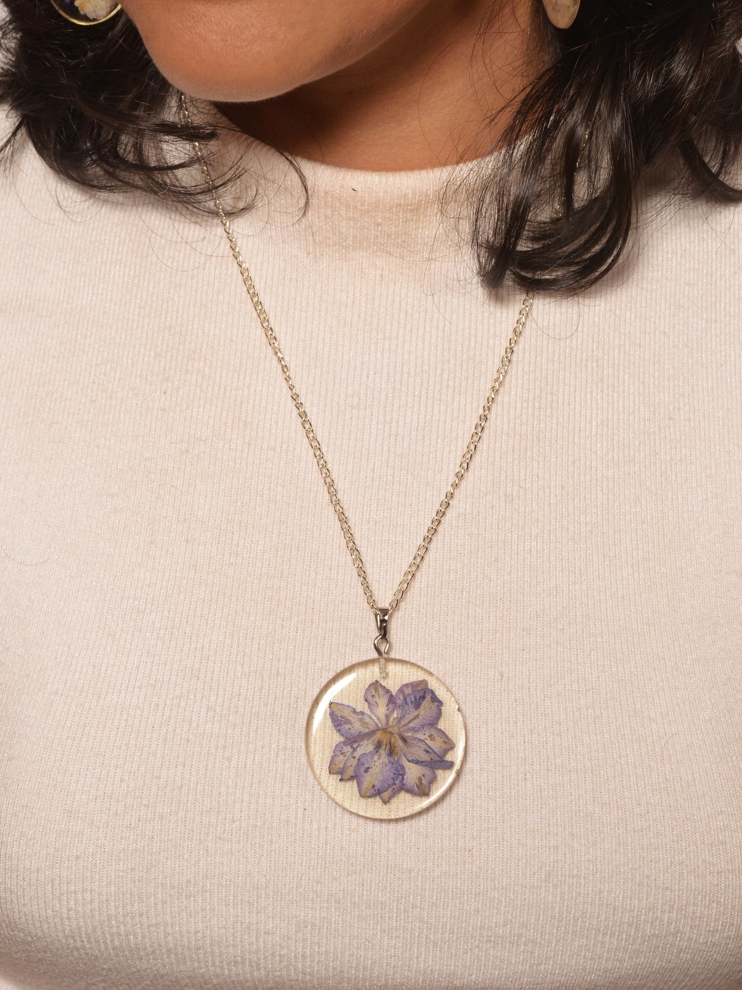 Sherry Resin Pendant & Earrings set