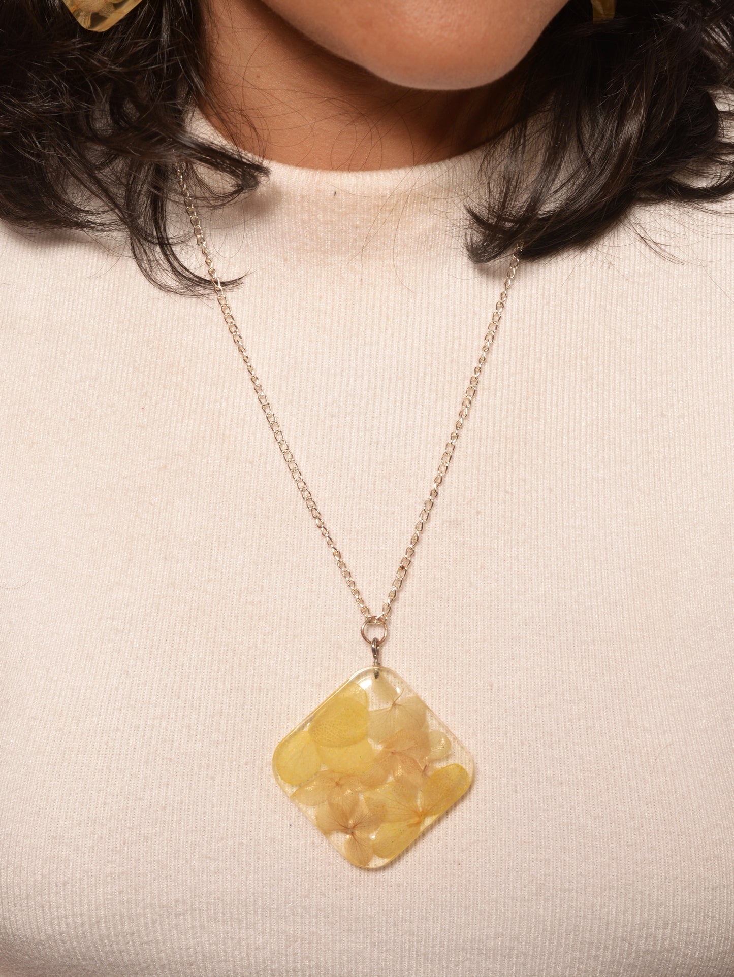 Angela Resin Pendant & Earrings set