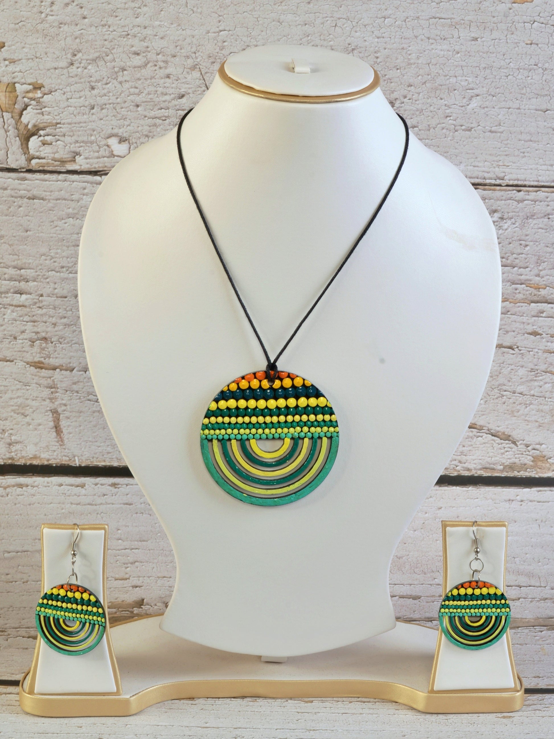 Aarya Mandala Pendant & Earrings set