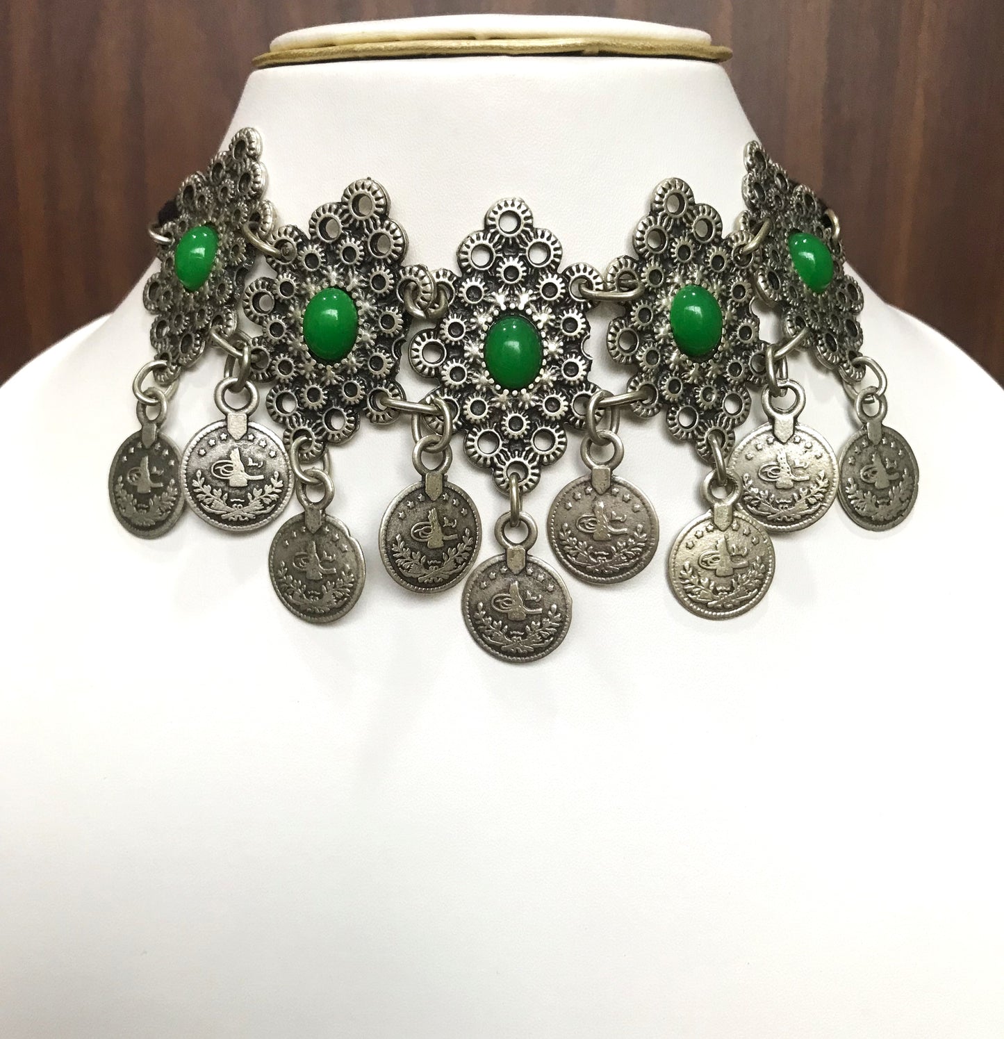 Dilbar Turkmeni Choker