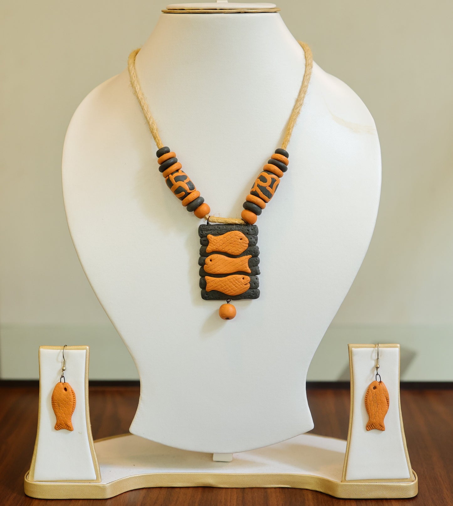 Krisha Poly Ceramic Necklace & Earring set