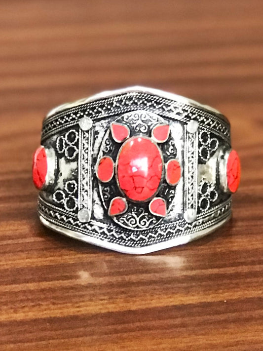 Fariza Turkmeni  Handcuff