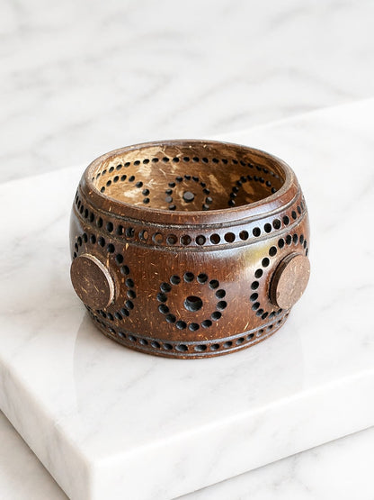 Driti Coco Shell Bangle