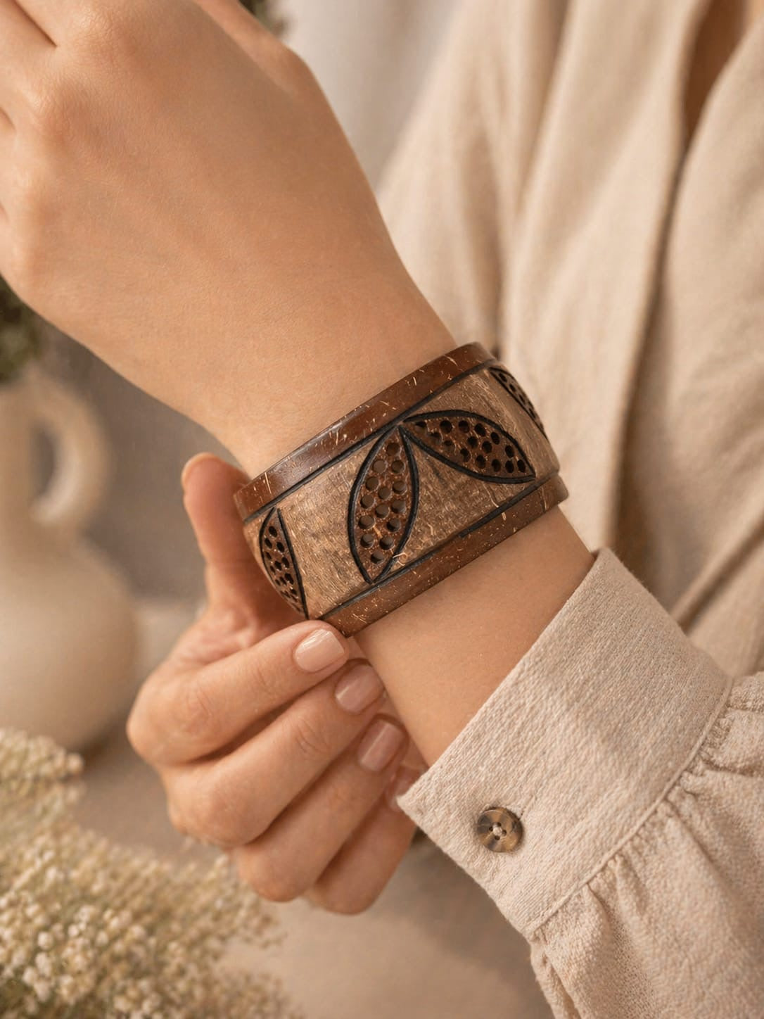Misha Coco Shell Bangle