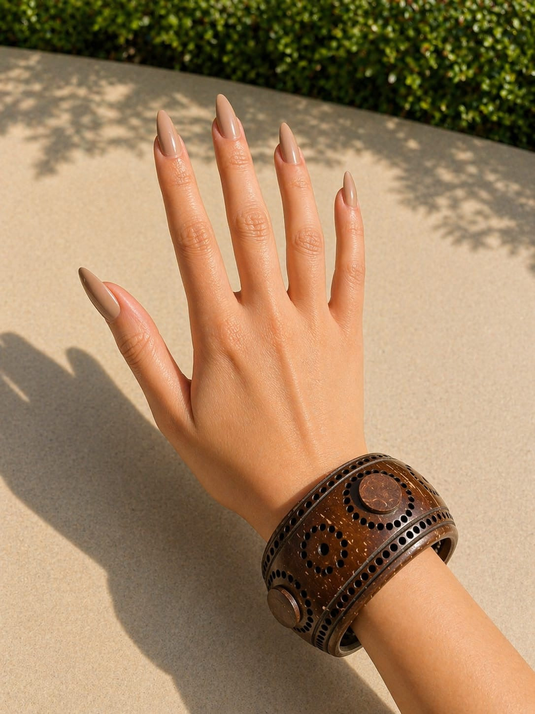 Driti Coco Shell Bangle