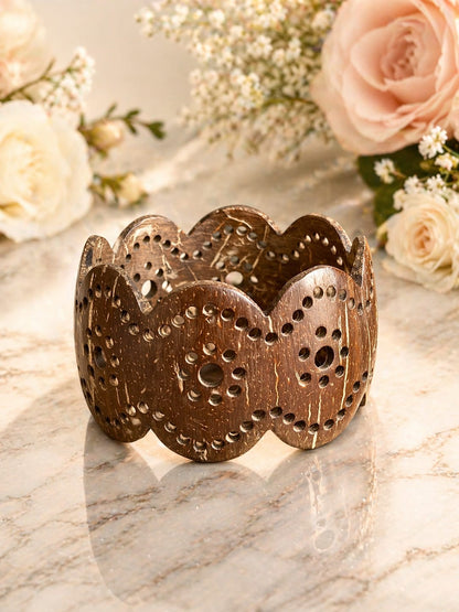 Rua Coco Shell Bangle