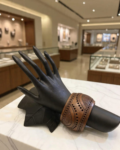 Noya Coco Shell Bangle