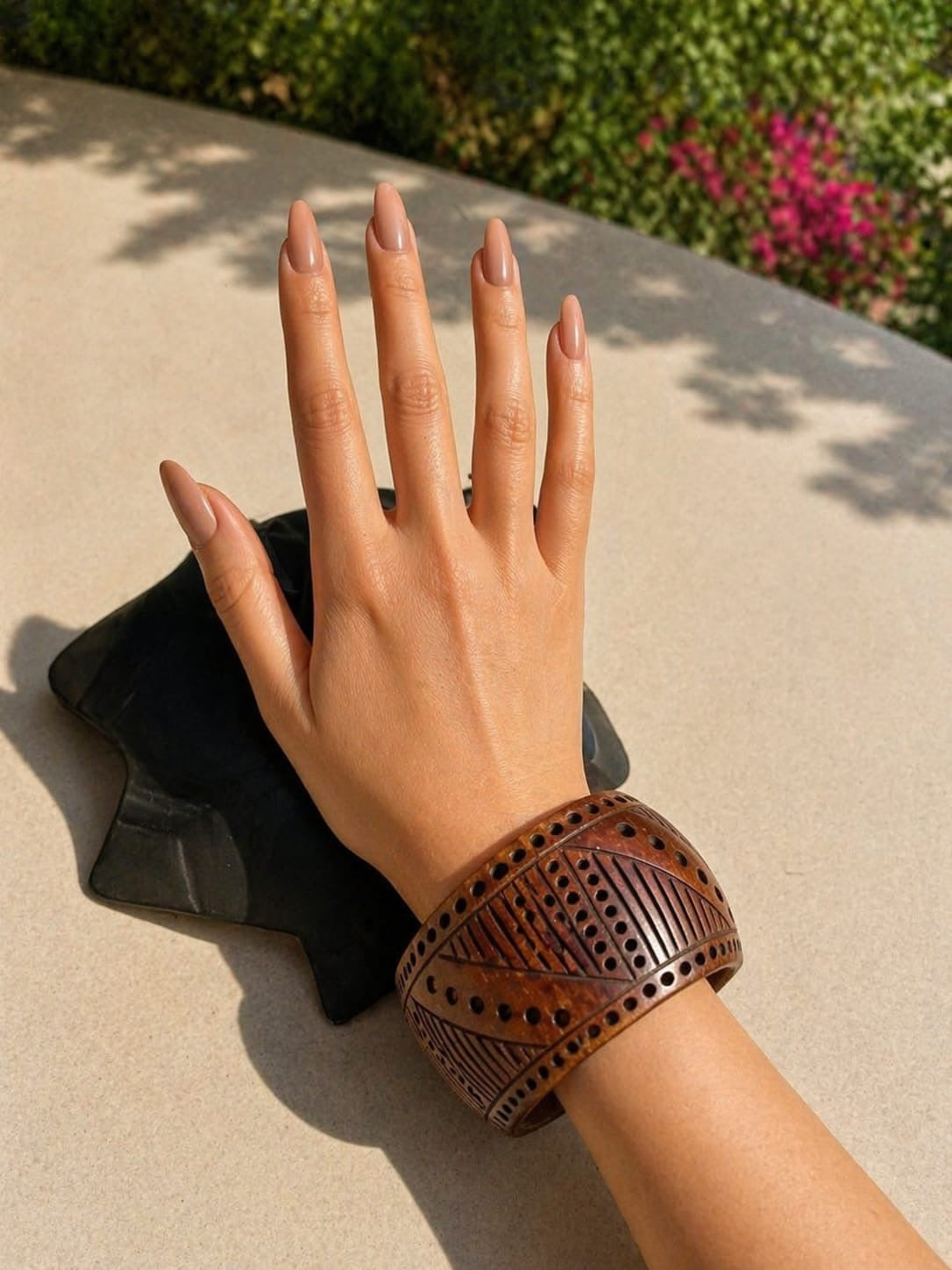 Savi Coco Shell Bangle