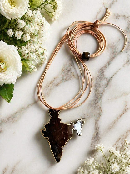 Shyla Coco Shell Pendant