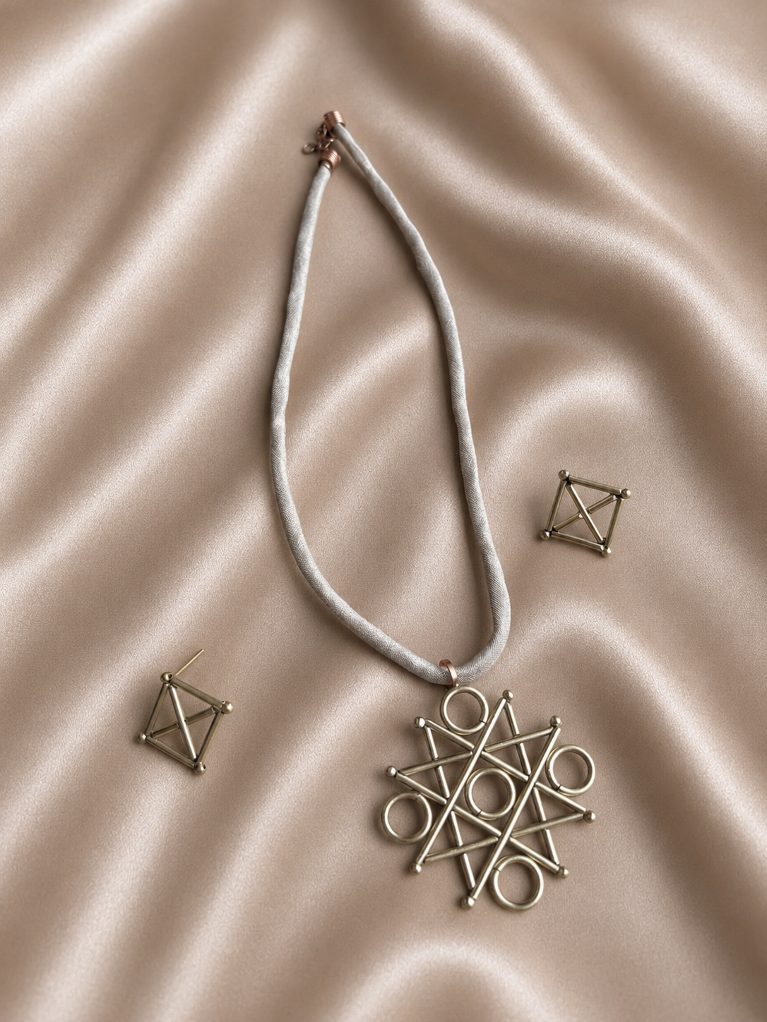 Reeva Copper & Brass Pendant & Earring set