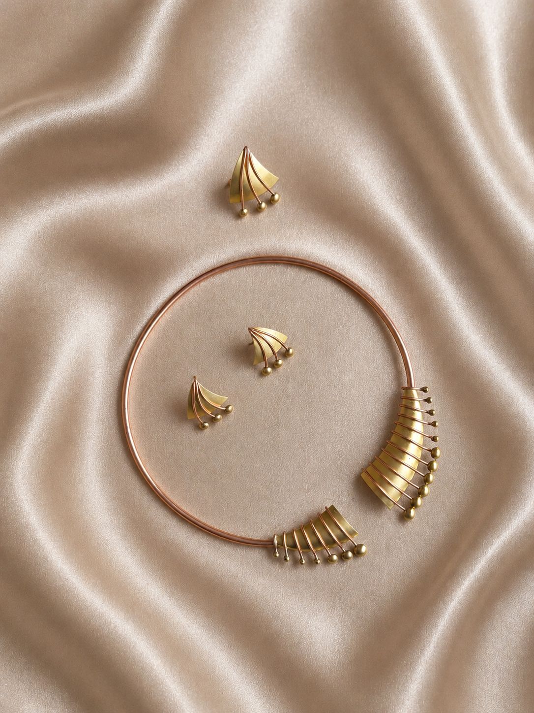 Radhya Copper & Brass Necklace & Earring set