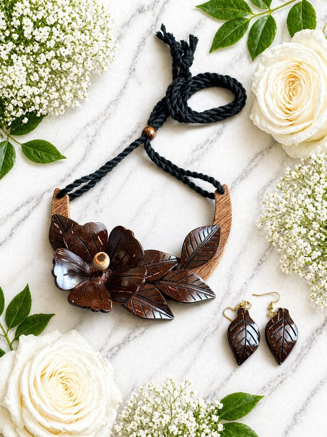 Miraya Coco Shell Necklace & Earring set