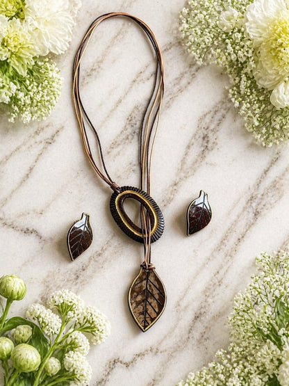 Luna Coco Shell Necklace & Earring set