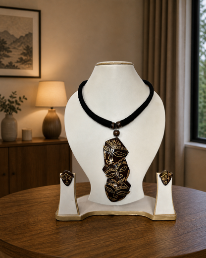 Shree Durga Coco Shell Necklace & Earring set