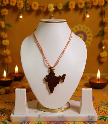 Shyla Coco Shell Pendant