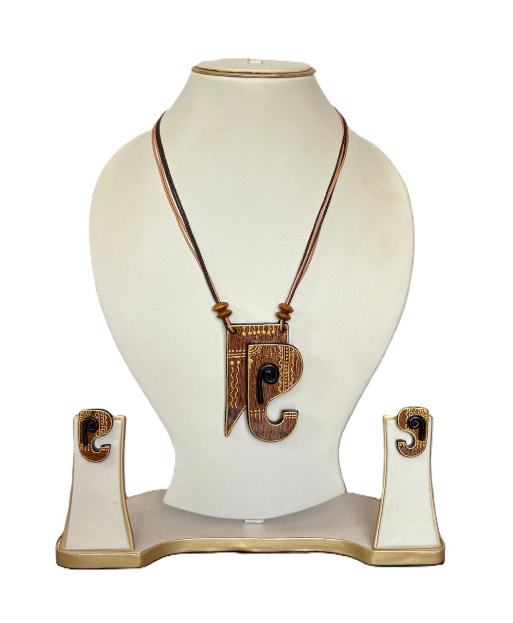 Swara Coco Shell Necklace & Earring set