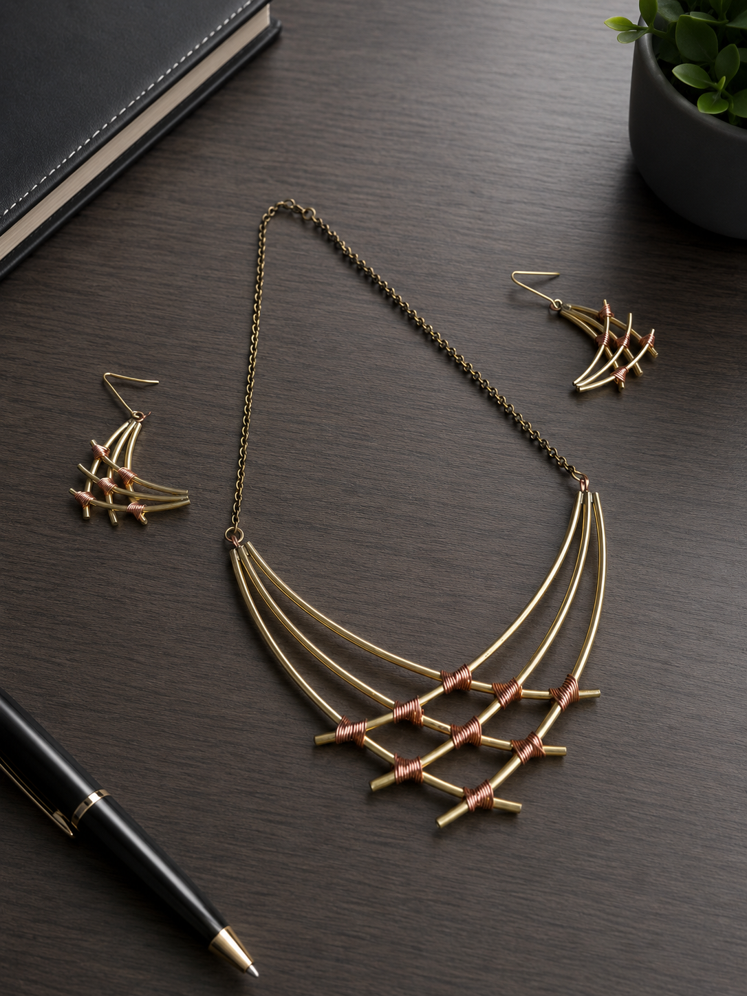 Vanyaa Copper & Brass Necklace & Earring set